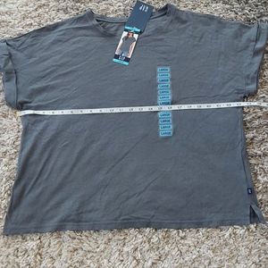 New Gap Women's top size large